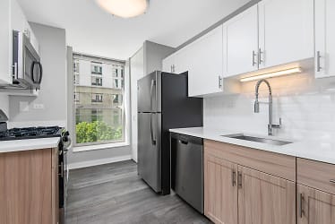 400 East South Water Street unit 1704 - Chicago, IL