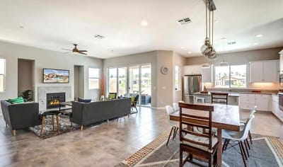 67424 Zuni Ct - Cathedral City, CA