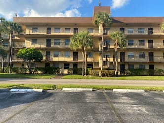 3101 NW 47th Terrace #225 - Lauderdale Lakes, FL