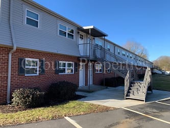 221 Mayberry Ave unit 216-D - Mount Airy, NC