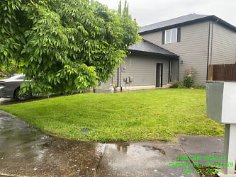 1012 SW Sitka Ct - Mcminnville, OR