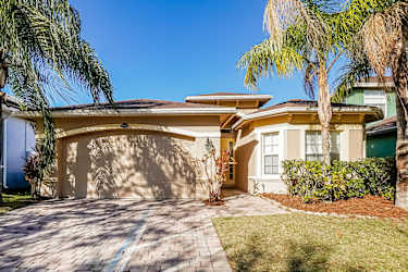 2913 Bonita Cir - Kissimmee, FL