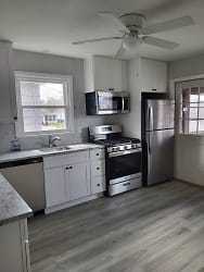 125 E Hill Rd unit 2 - undefined, undefined