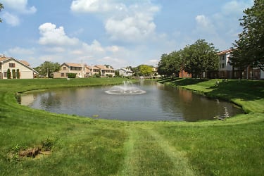 Orchard Lakes Apartments - Wood Dale, IL