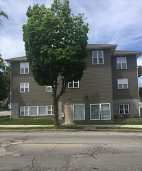 3875 S Clement Ave - Milwaukee, WI