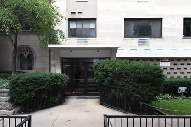 Wellington Apartments - Chicago, IL