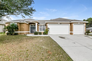 2882 Southern Pines Loop - Clermont, FL