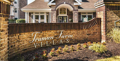 Truman Farm Villas Apartments - Grandview, MO