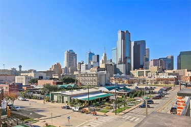 640 S Pearl Expy - Dallas, TX