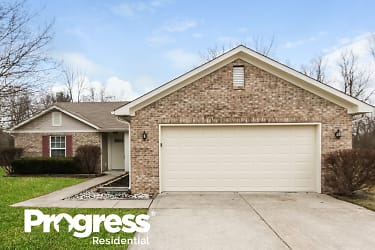12036 Pepperwood Dr - Indianapolis, IN