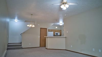 2067 14th St NW - Minot, ND