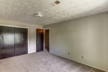 New Towne West Apartments - Omaha, NE