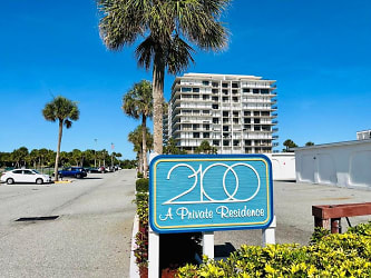 2100 N Atlantic Ave unit 410 - Cocoa Beach, FL