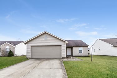 1605 Carlton Dr - Greenfield, IN