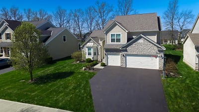 728 Ballater Dr - Delaware, OH