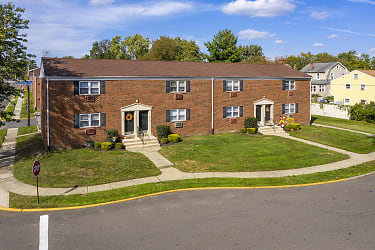 The Village At Hi-Nella Apartments - Somerdale, NJ