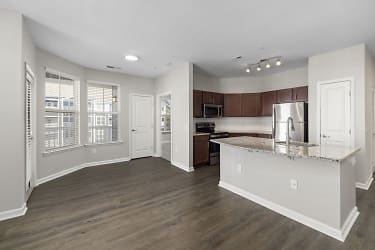 Level At 401 Apartments - Raleigh, NC