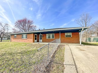 10204 Catalina Dr - Indianapolis, IN