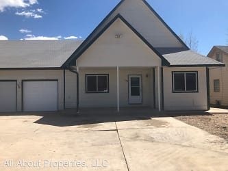 324 21st Ave - Greeley, CO