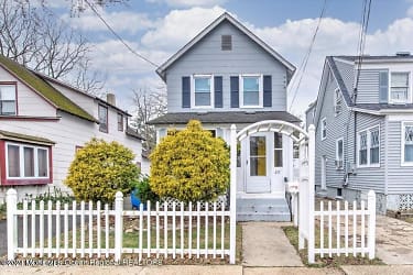 433 Lincoln Ave #LOWER - Point Pleasant, NJ