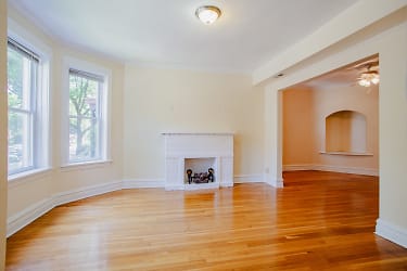 1315 W Foster Ave #1 - Chicago, IL