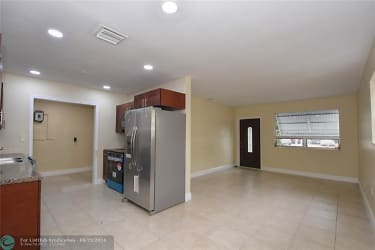 6110 NW 42nd Terrace - Fort Lauderdale, FL