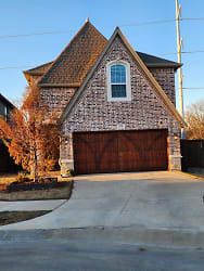 374 Kyra Ct - Coppell, TX