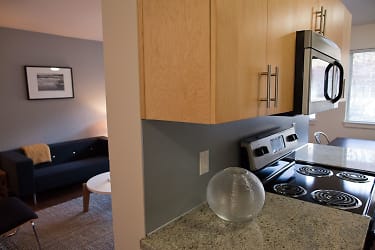 Pearl Street (3927) Apartments - Seattle, WA