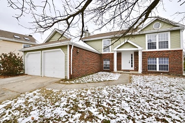 8033 Cardinal Cove W - Indianapolis, IN