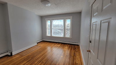 464 Wethersfield Ave unit 3S - Hartford, CT