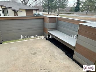 11949 W 58th Ave - Arvada, CO