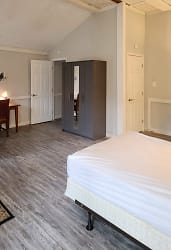 Room For Rent - Lilburn, GA