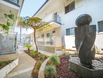 7245 Willoughby Ave unit 069 45-6 - Los Angeles, CA