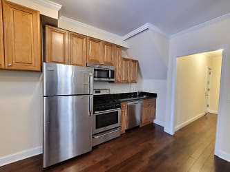 18-36 21st Dr unit 1R - Queens, NY
