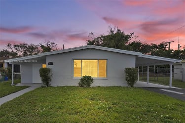 551 NW 30th Terrace - Fort Lauderdale, FL