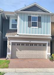 5749 Skytop Dr - Lithia, FL