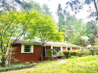 2 Maplewood Pkwy - Asheville, NC