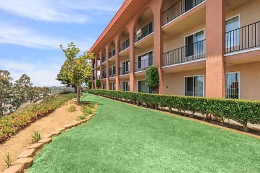 Villa Monair Apartments - San Diego, CA