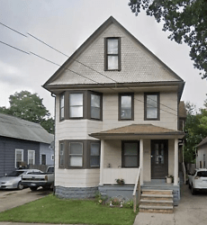 3656 E 63rd St - Cleveland, OH
