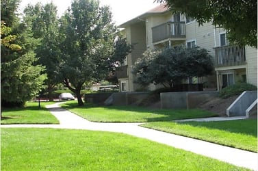 Signature Pointe Apartments - Boise, ID