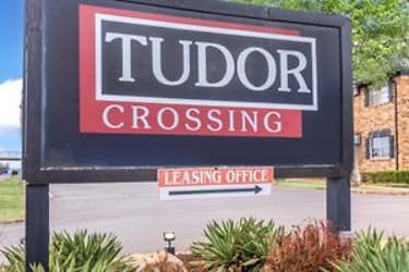 Tudor Crossing Apartments - Oklahoma City, OK