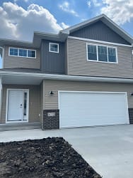 6722 71st Ave S - Horace, ND