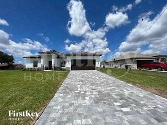 3062 NW 2nd Pl - Cape Coral, FL
