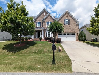 304 Hilliard Forest Dr - Cary, NC