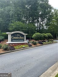 503 Country Park Dr - Smyrna, GA