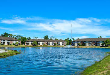 Princeton Lakes Apartments - Noblesville, IN