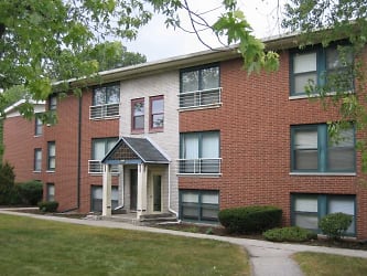 Lavue Lake Apartments - Gary, IN