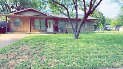 1115 Casa Dr - Mesquite, TX