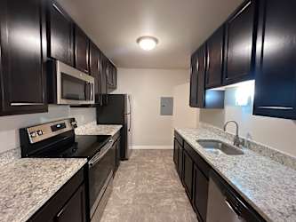 The Marshall Apartments - Ferndale, MI