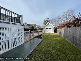516 Club Dr - Bay Head, NJ
